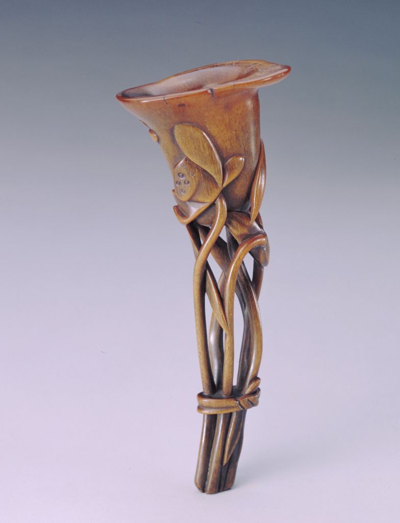 图片[1]-Rhinoceros horn carved lotus cup-China Archive